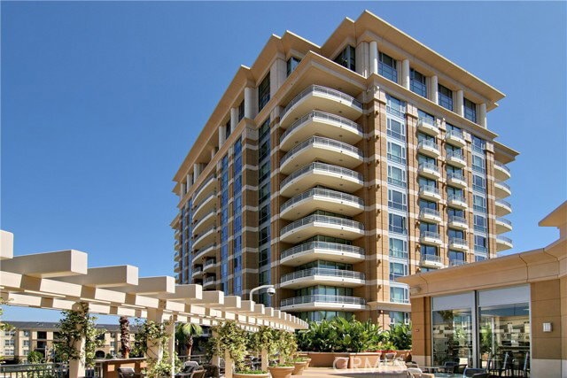 Building Photo - 5042 Scholarship