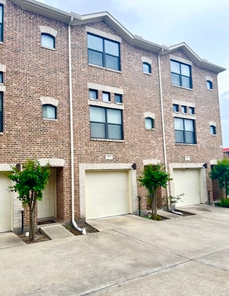 Building Photo - 2710 Hullsmith Dr Unit 902 Rental