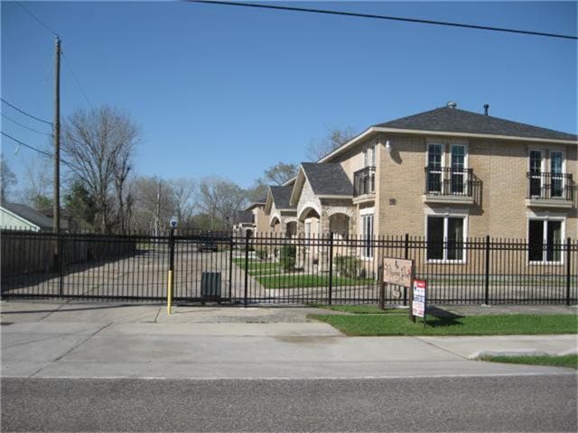 Photo - 5031 Pine Ave