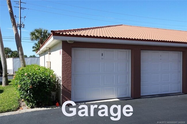 Building Photo - 3880 N Hwy A1A Unit 905