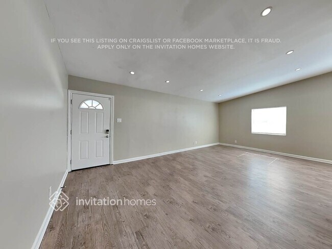 Photo - 18612 Arminta St