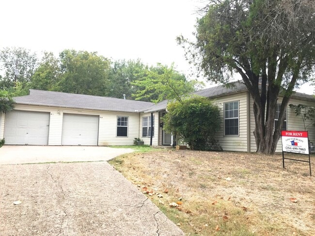 Building Photo - 812-812 Estelle Ave Unit 810