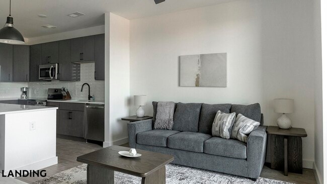 Building Photo - 1007 S Mint St