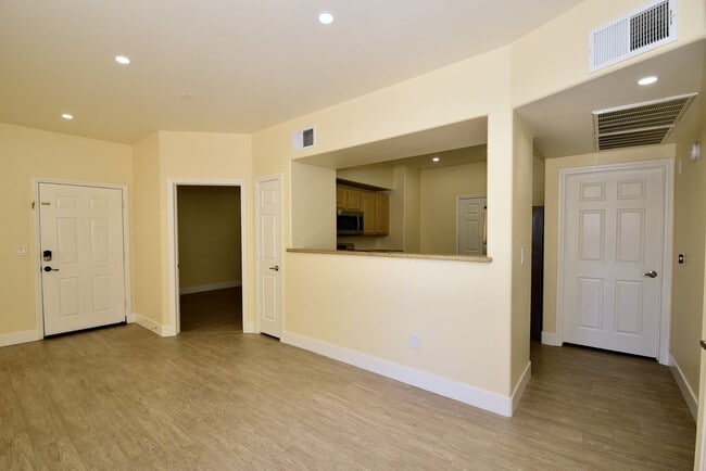 Building Photo - Charming Two-Bedroom Condo with Prime Location At Coronado Palms!