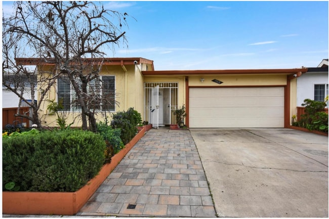 Building Photo - 1262 Turtlerock Dr