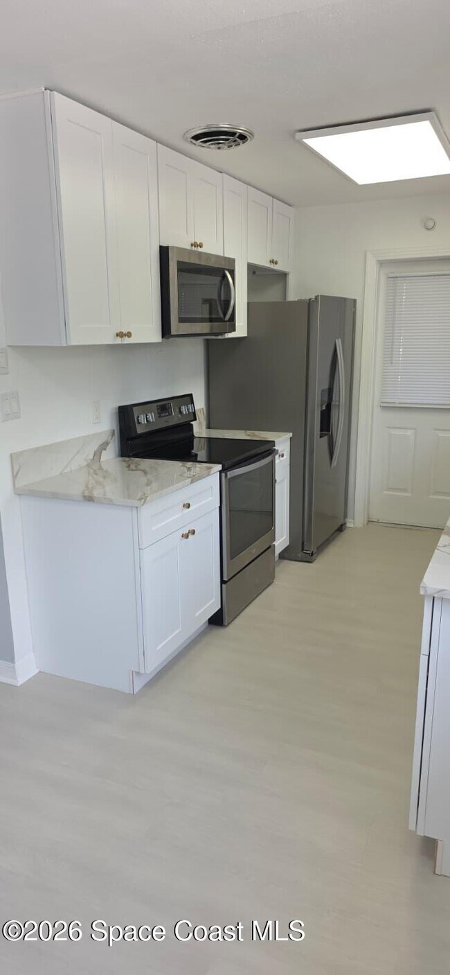 Photo - 1047 Japonica Ln