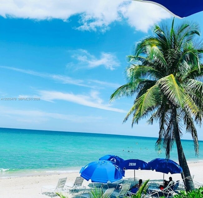 Building Photo - 215 SE 3rd Ave Unit 306C