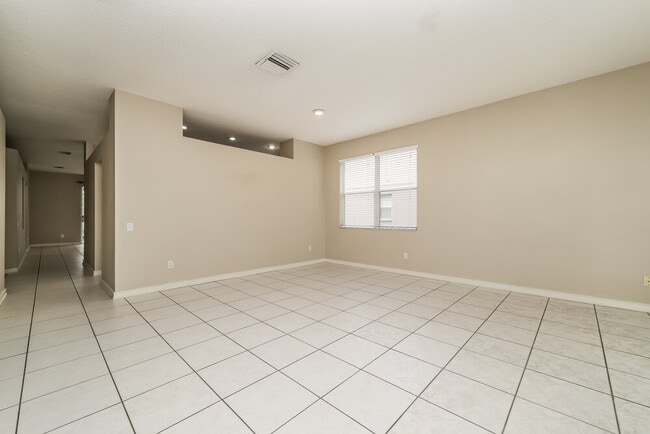 Photo - 5523 Terrain De Golf Dr