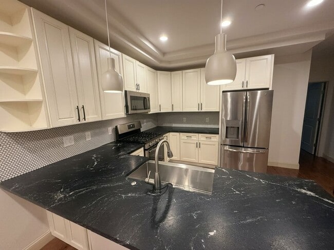 Photo - 1331 S Opal St