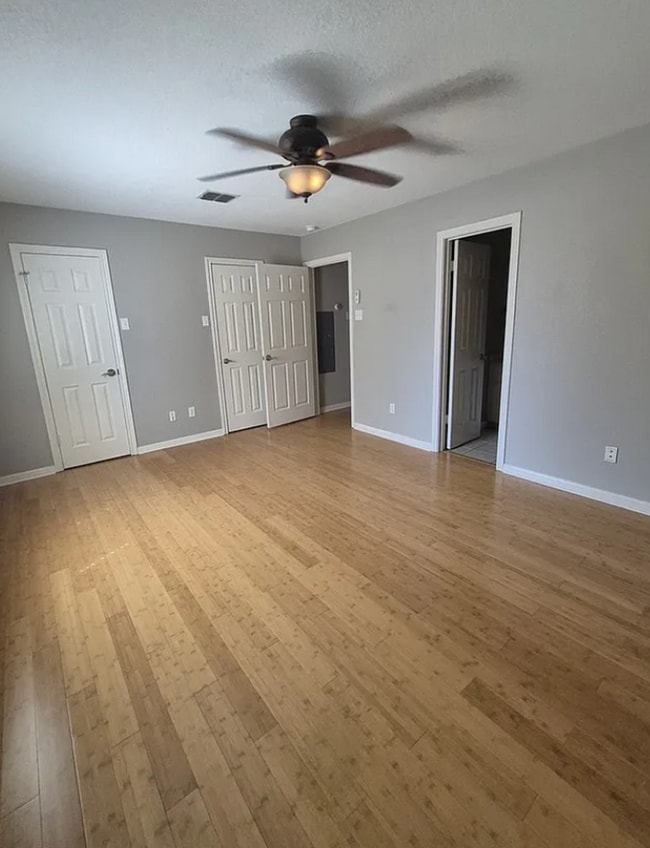 Photo - 3 bed 3 bath one block away from Baylor