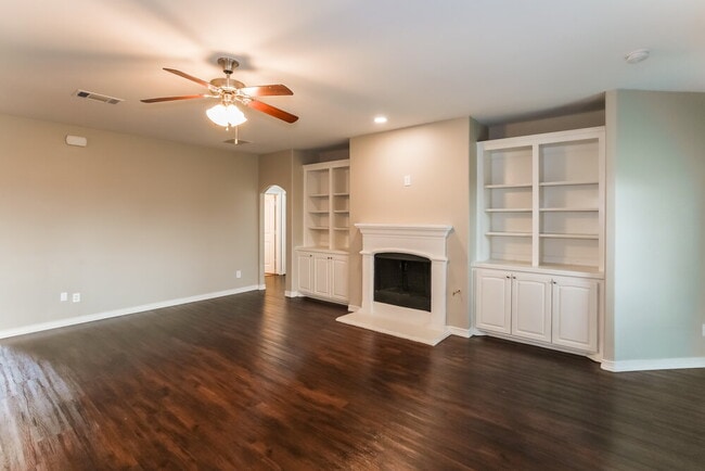 1612 Woodlawn Ave