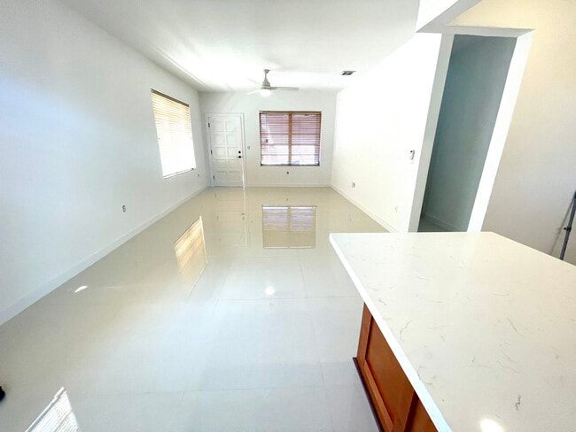 Photo - 1931 SW 17th Ct