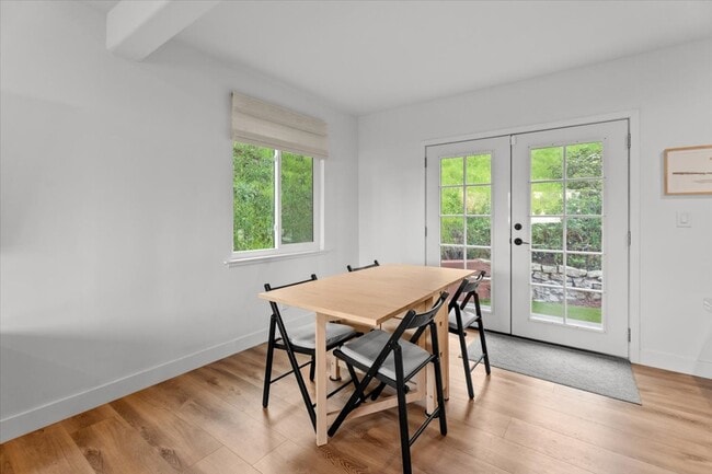 Photo - 531 Rindge Ln