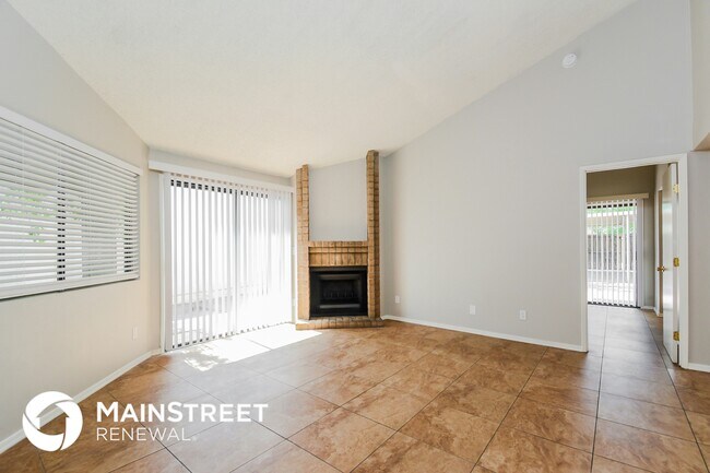 Photo - 185 W Virginia St