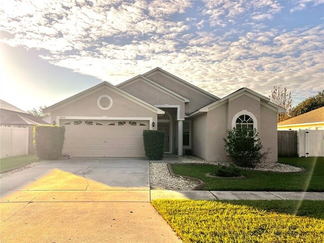 Building Photo - 1442 Lake Shore Ranch Dr