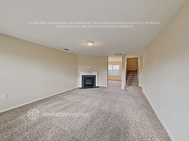 Photo - 2942 Village Center Dr