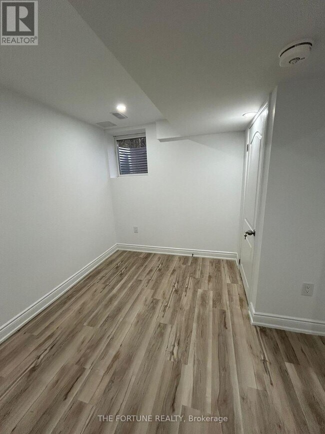 Photo - 23 Bleasdale Ave