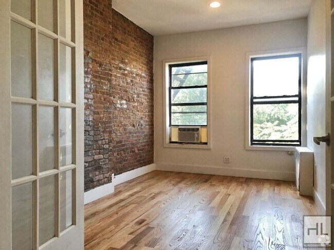 Building Photo - BEDFORD AVENUE / Amazing 3-Bed 1-Bath / Cr... Unit 3R Rental