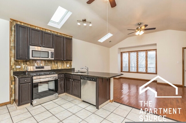 Photo - 2439 W Polk St Unit 3