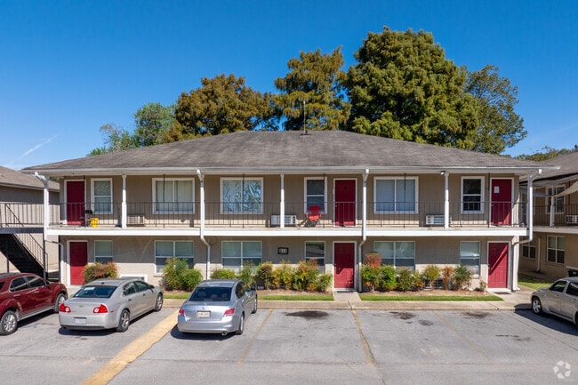 Meadowbrook Apartments