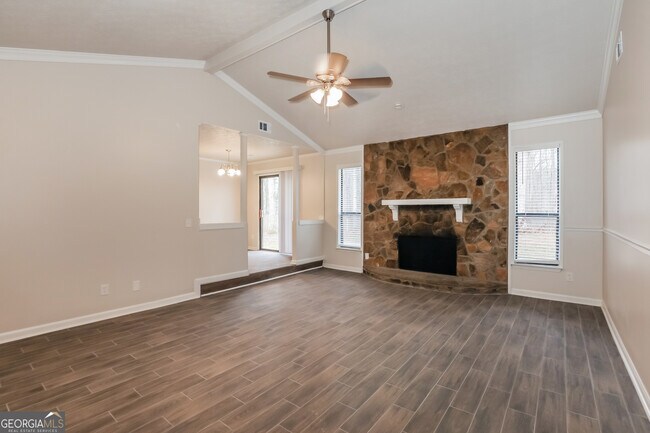 Photo - 125 Whitney Way