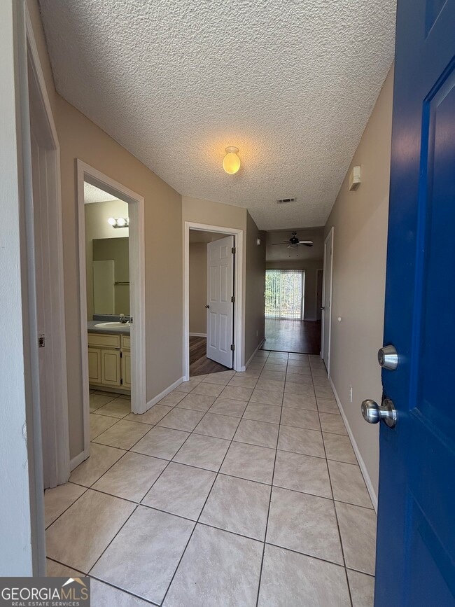 Photo - 95 Talbot Ct