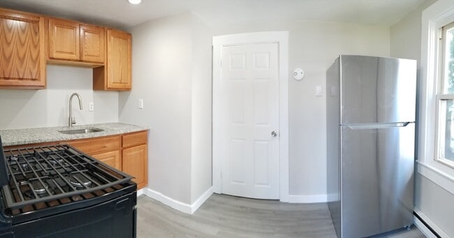 Photo - 172 Centre Ave Unidad 3