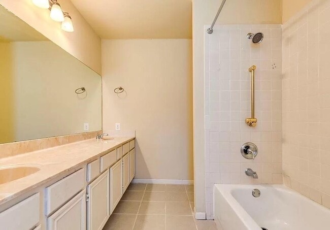 Photo - 4902 Valley Oak Dr