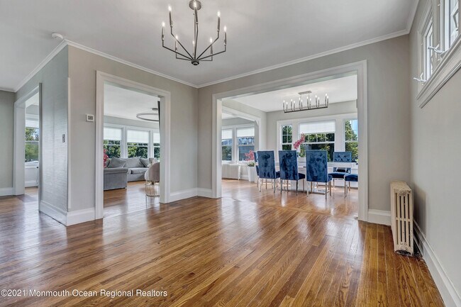 Photo - 110 Monmouth Dr