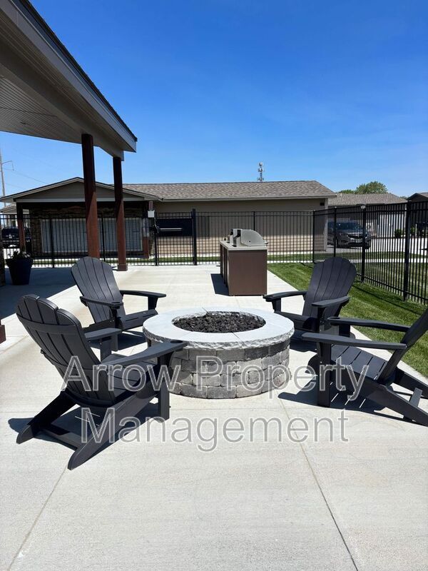 1215 Claude Rd