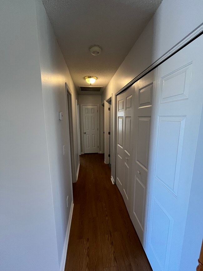 Photo - 7 Willow Wood Ct