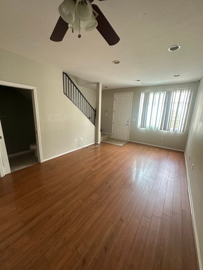 Photo - 9635 Woodman Ave Unit 2