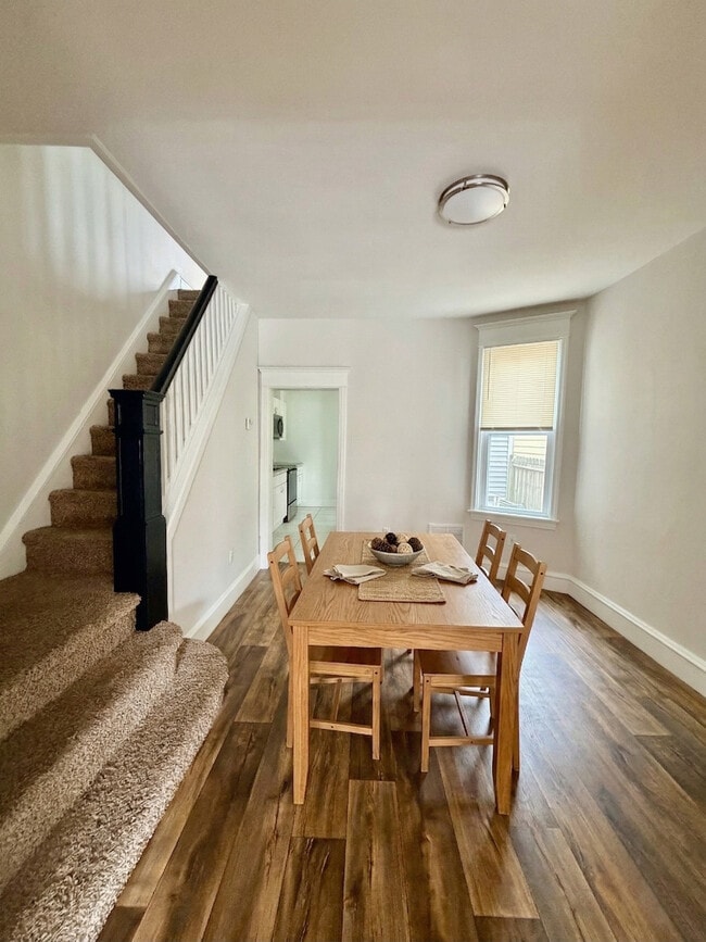 Photo - 2060 E Lippincott St