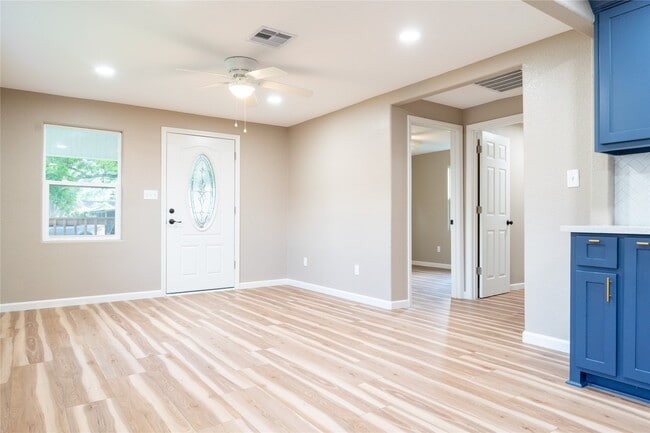 Photo - 130 E Bernard St