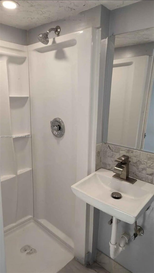 Photo - 173 W 16th St Unit #B