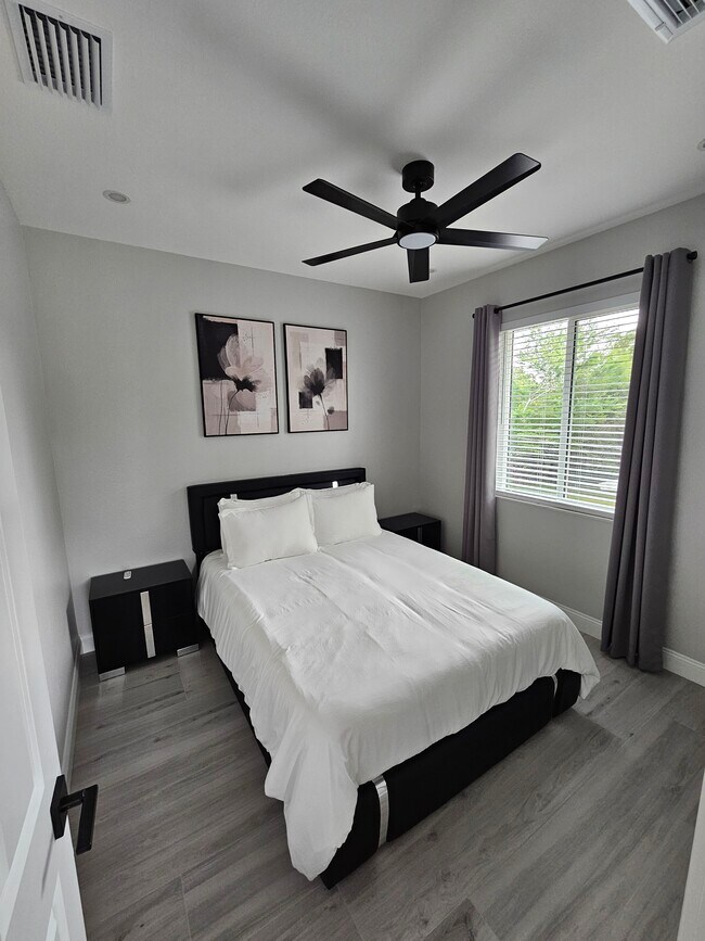 Photo - 8797 Rose Way