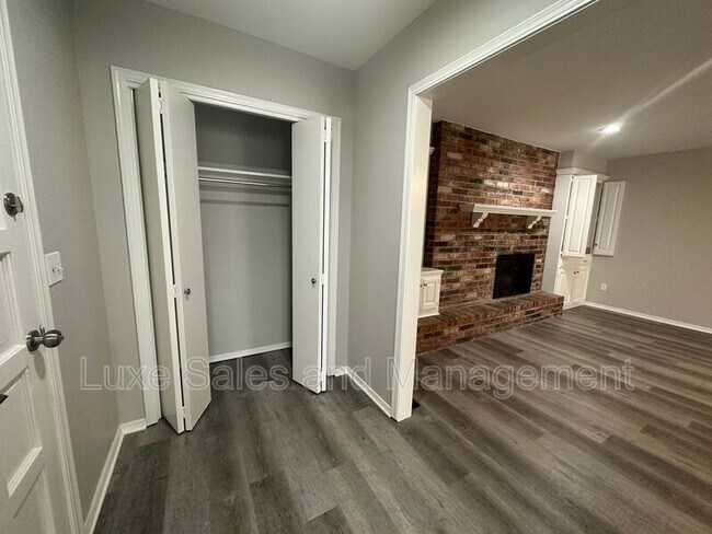 Photo - 6102 N Ross Ave