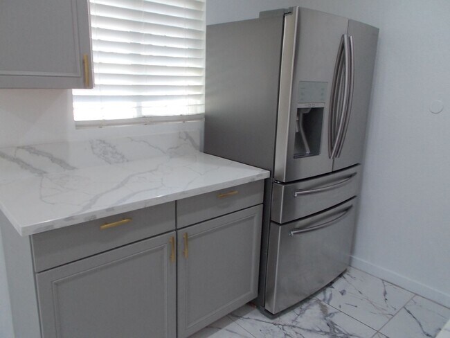 245 N 23rd St Unit 245 N 23rd St