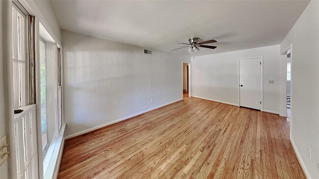 Photo - 314 E Lincoln Ave
