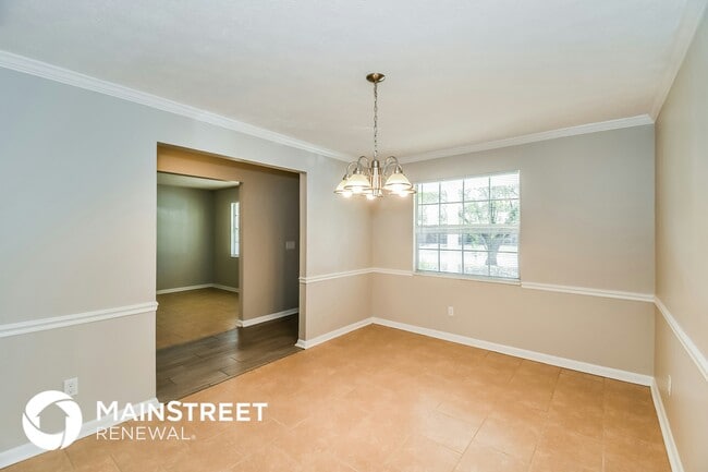 Photo - 1113 Grove Park Dr S House