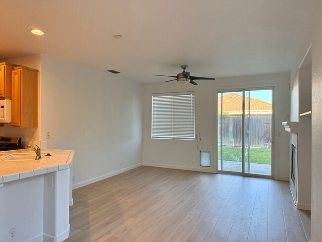 Photo - 3 bed 2 bath 2 Car Garage