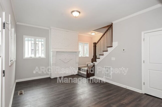 Photo - 393 Atwood St SW