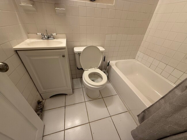 Photo - 619 38th St Unit Ground Level