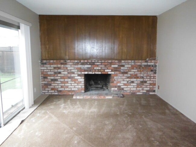Photo - Spacious 3 Bedroom House Available Now
