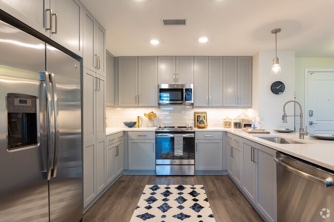 2BR, 2BA - 1,110 SF