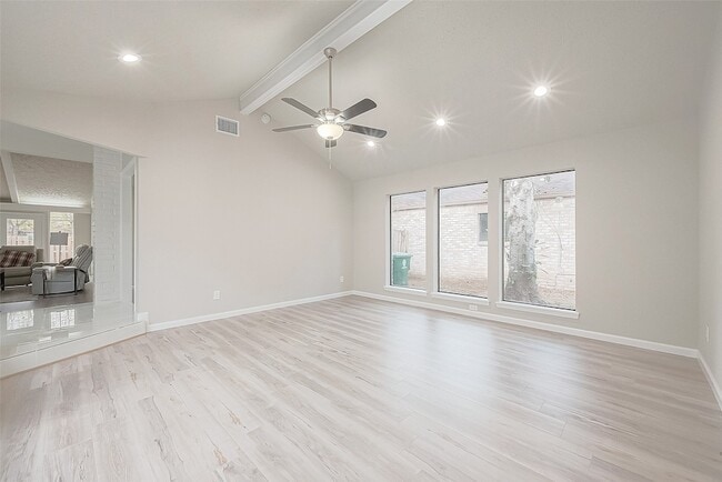 Photo - 6107 Sanford Rd
