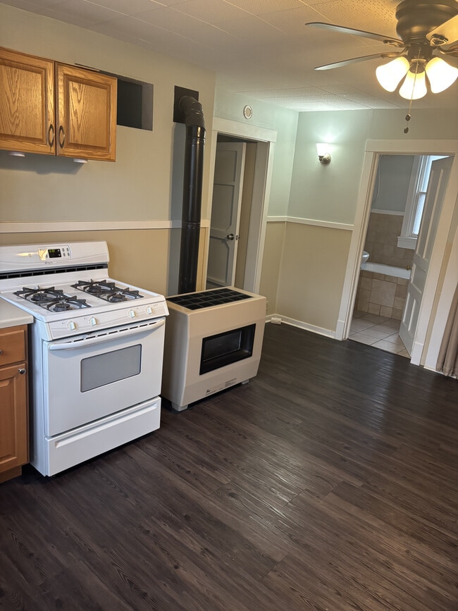 Photo - 113 Mariemont Ave Townhome