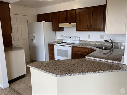 Building Photo - 7271 Beacon Hill Dr Rental