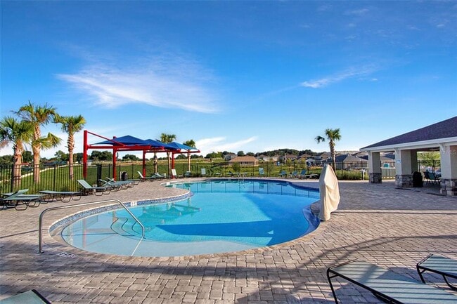 Photo - 555 Tanaro Ln