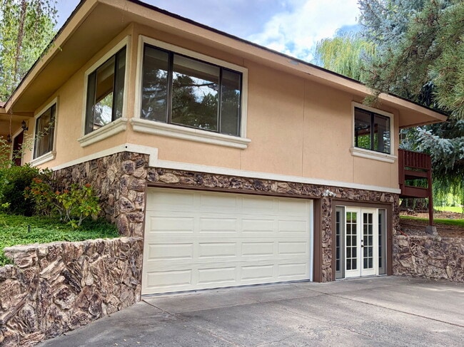 Photo - Lakeridge Shores Home!